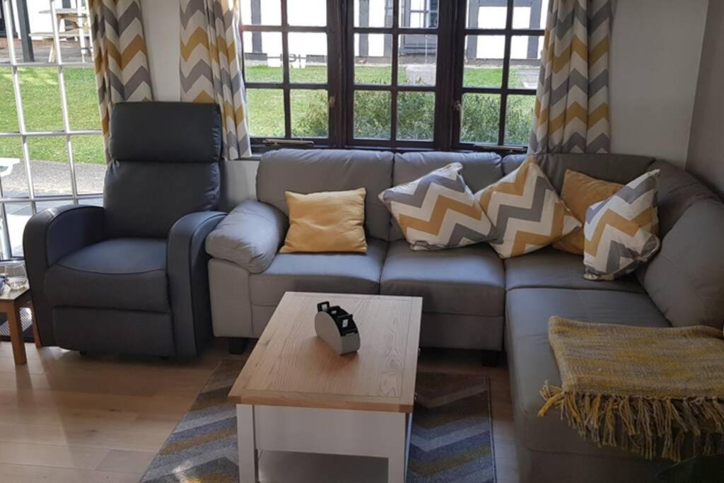20 Tudor Court " Four Star Aa Accommodation" 헤일 외부 사진